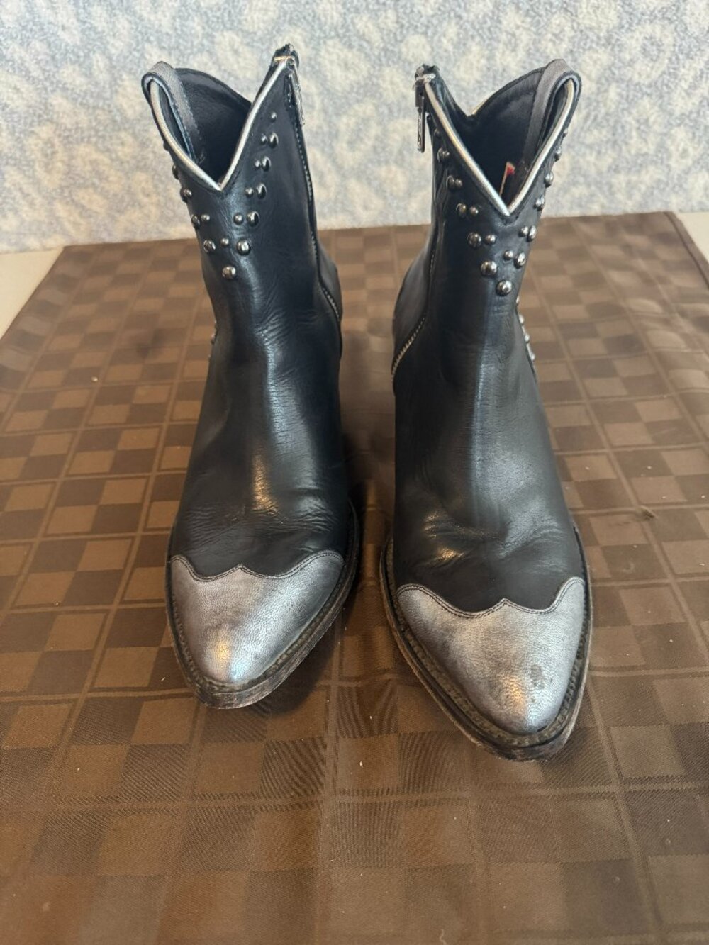 Old Gringo yippe ki yay Cowboy Boots Women’s Black Leather Silver Toe Booties